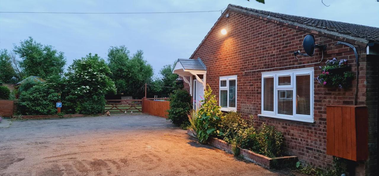 Sherwood Bungalow 3 Bedroom Entire Property Boston Exterior foto